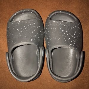 Gray Baby Koala Sandals Size 4